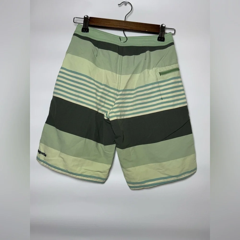 Patagonia‎ Boys Board Shorts Green Stripe Surf Skate Beachcore Y2K- Size 10